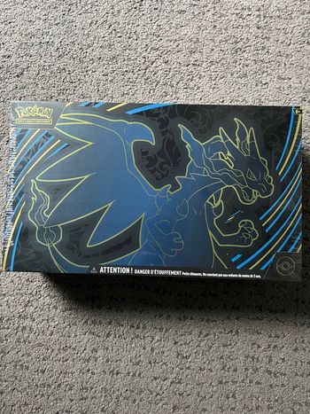 Coffret Pokémon Ultra-Premium Méga Dracaufeu 