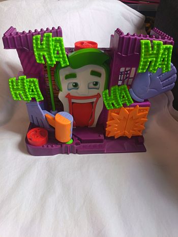 Fisher Price Imaginext DC Super Friends La Maison des Funs du Joker