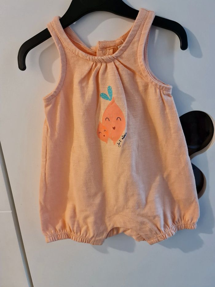 Barboteuse tape à l'œil