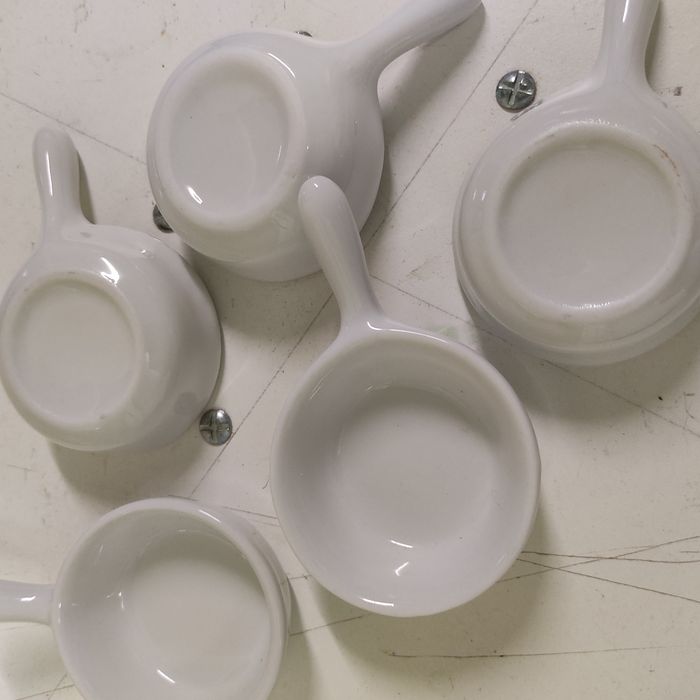 Poêlons en porcelaine blanche - photo numéro 2