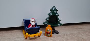 Jouer enfants Noël près de mons 