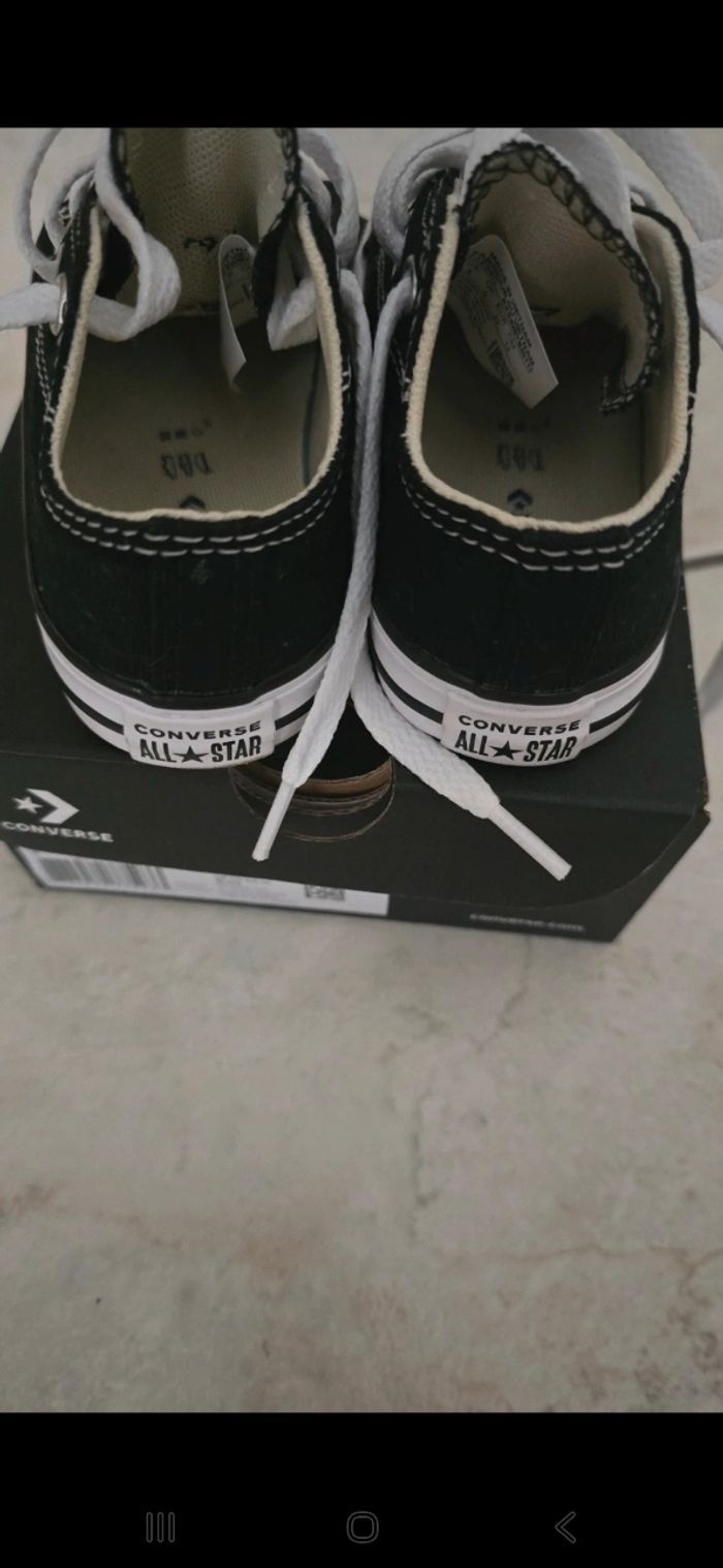 🥰😍🤩 Baskets CONVERSES Pointure 22 unisex (mises 1h)!!🥰🤩 - photo numéro 3
