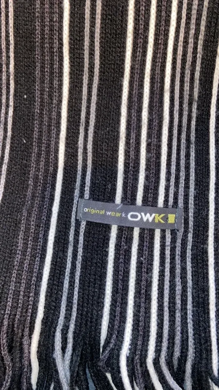 Écharpe noir et blanc owk - photo numéro 2