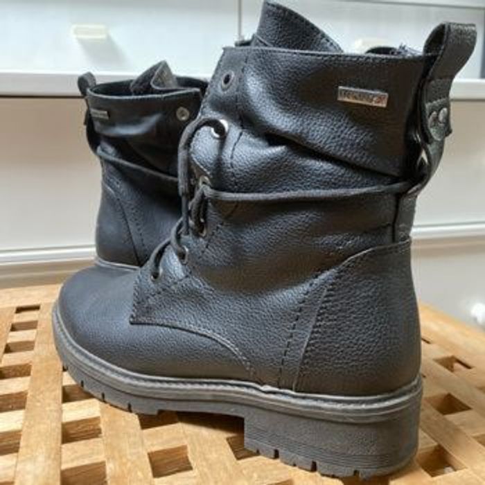 Bottes bottines boots fourrées peu portées 37 Tamaris