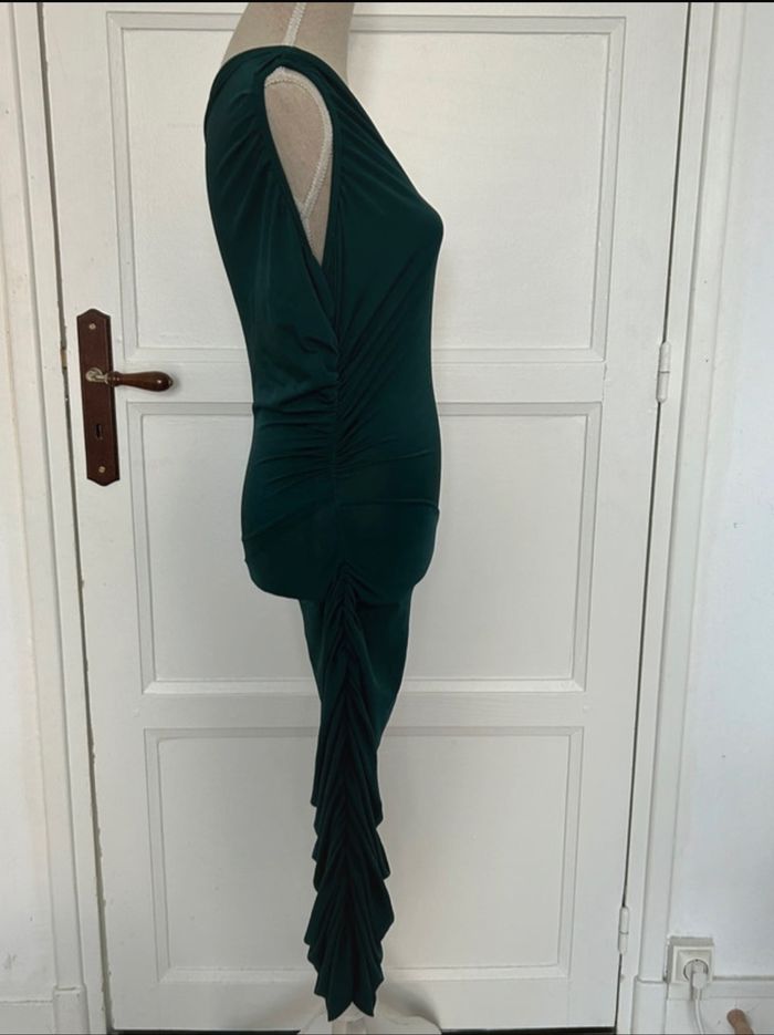 Robe de soirée Pretty Little Thing - photo numéro 3