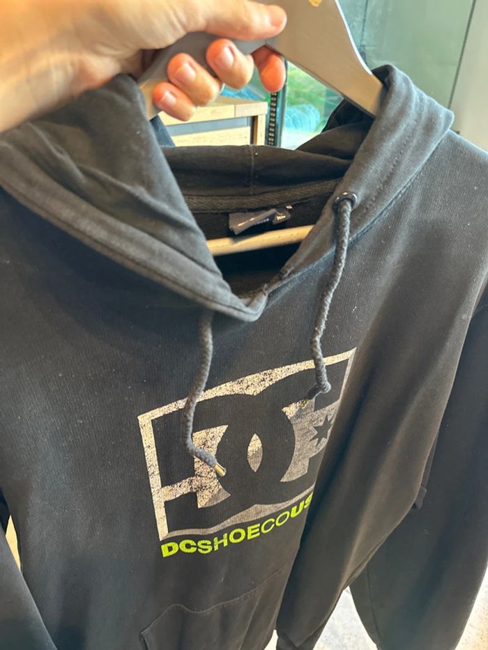 Sweat-shirt DC Shoes à capuche avec poche - photo numéro 3