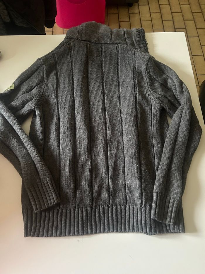 Pull / Gilet épais à capuche à boutons très bon état pour homme taille L couleur gris - photo numéro 7