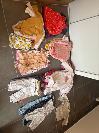 Lots 6 mois fille