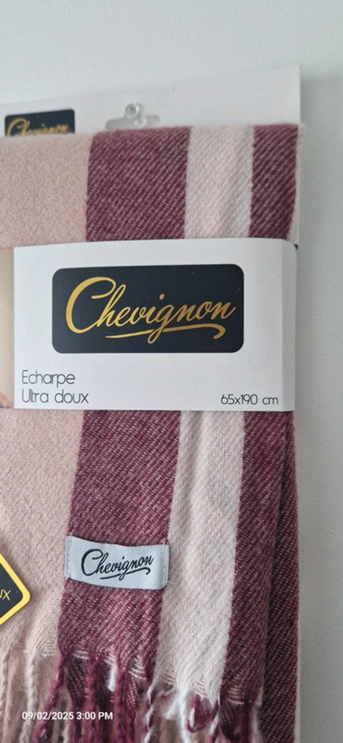 💞 Echarpe Chevignon douce Neuve 💞 - photo numéro 2