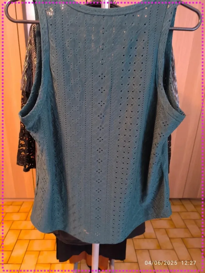 Blouse verte (L) - photo numéro 2