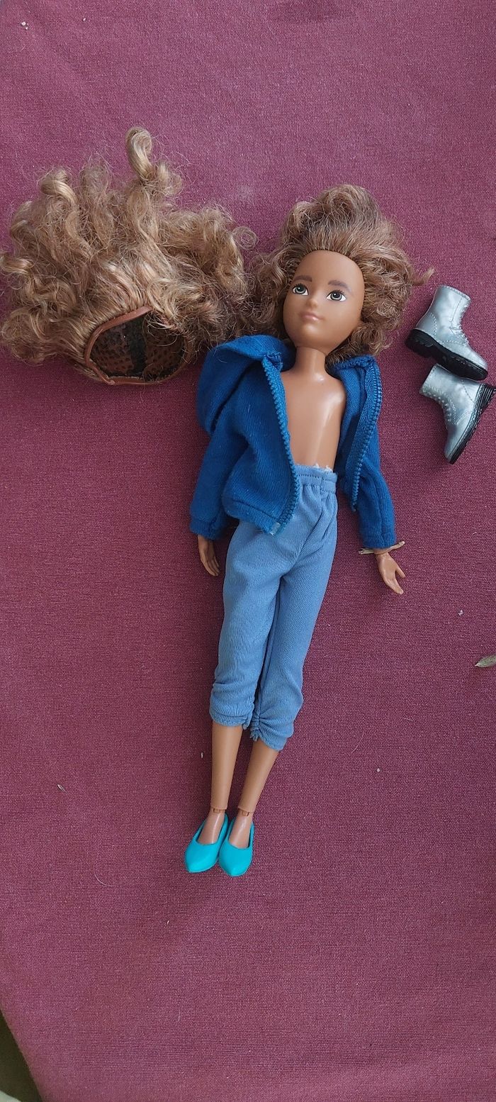 Barbie cheveux court ou cheveux long