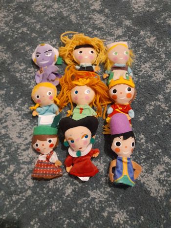Lot marionettes à doigt contes