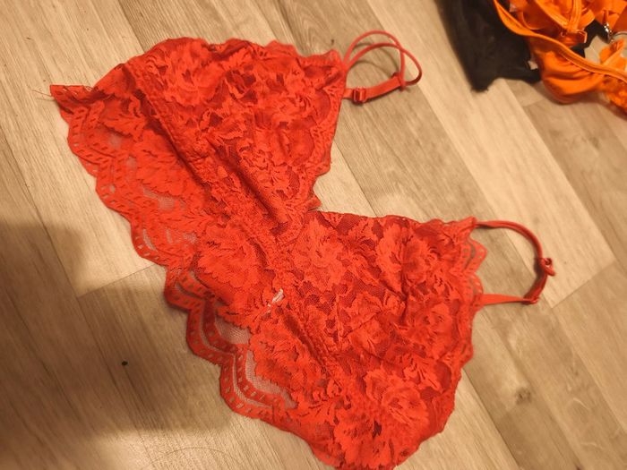 Soutien-gorge sans armatures taille M marque shein neuf - photo numéro 2