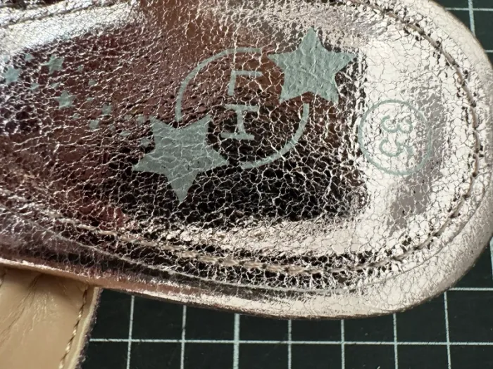 Sandales rose brillant La Halle neuves taille 35 - photo numéro 4