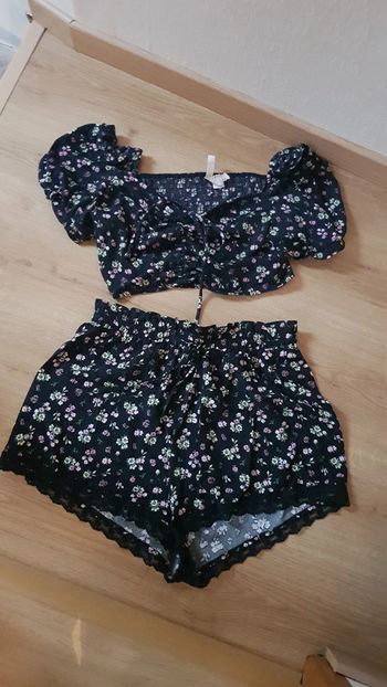 Ensemble short + crop top fleuri h&m