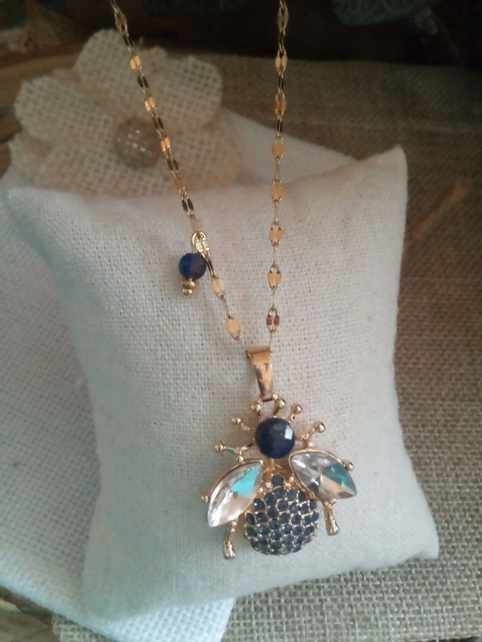 Collier insecte ailé avec pierres de lapis lazuli - photo numéro 5