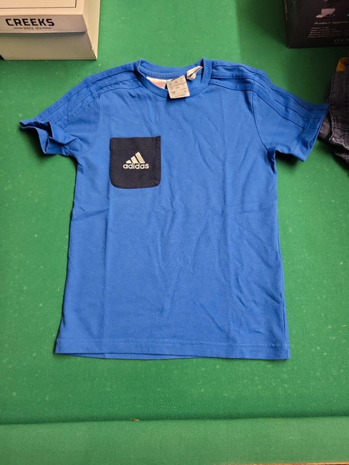 Tee shirt manche courte adidas 5/6ans
