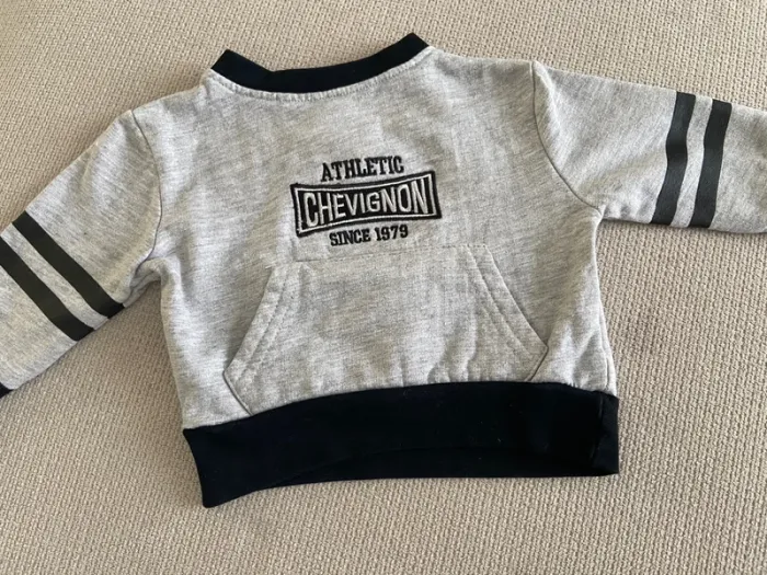 Ensemble jogging très bon état 3 mois - photo numéro 3