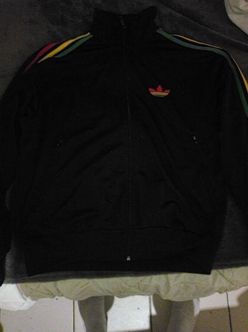Veste Addidas large.