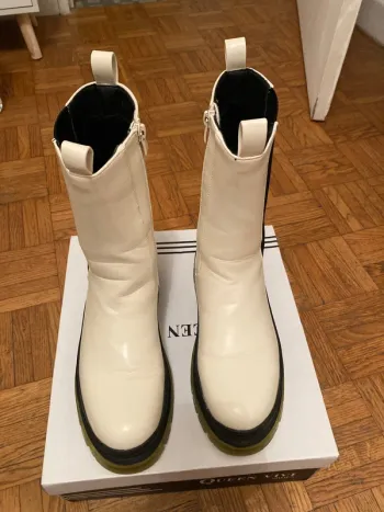 bottes blanches