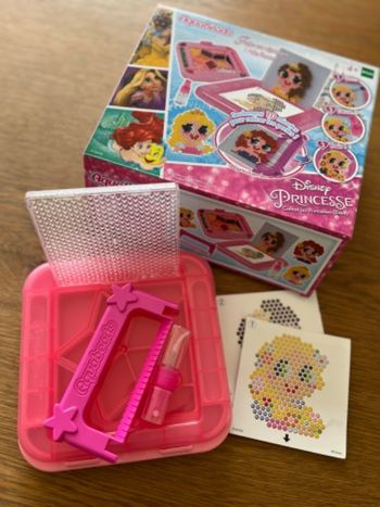 Coffret Aquabeads Princesses (sans perles)