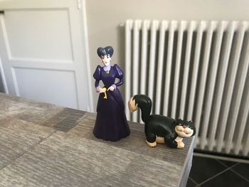 Figurine tremaine marâtre et chat lucifer cendrillon