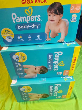 Lot 3 cartons pampers couches taille 3 6-10KG 150x3= 450 couches