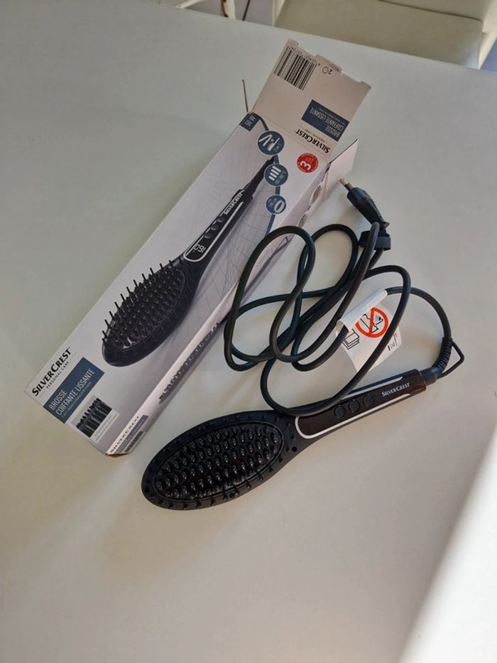 Brosse coiffante lissante