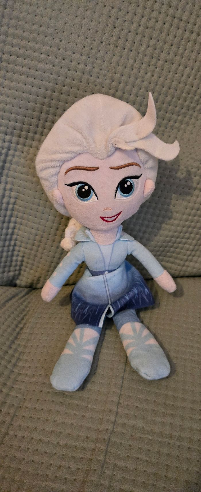 Peluche reine des neige elsa