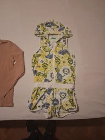 Combishort à capuche undercolors of benetton 7/8ans