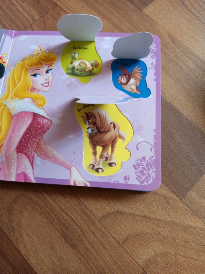 Livre enfant "qui est là ? Disney" - photo numéro 4