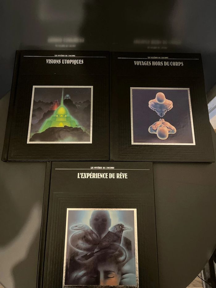 Attention à ne pas mettre en toutes les mains ! Lot de 3 livres ésotériques