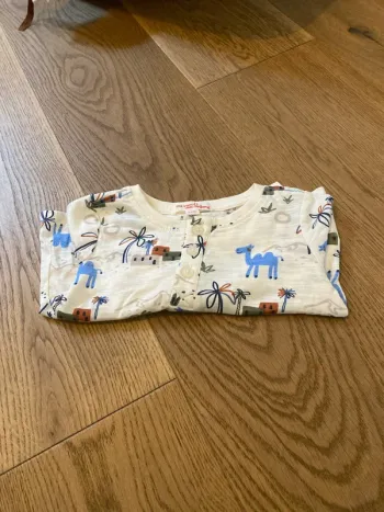 TEE shirt