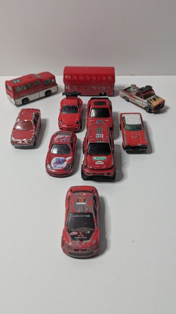 [Jouet] Lot de 10 voitures rouges