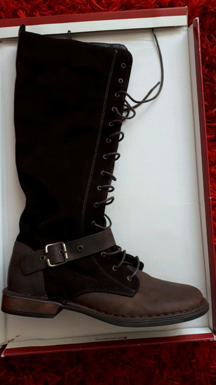 Bottes tendance neuve André marron. - photo numéro 2