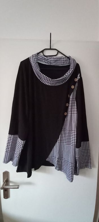 Haut noir et blanc