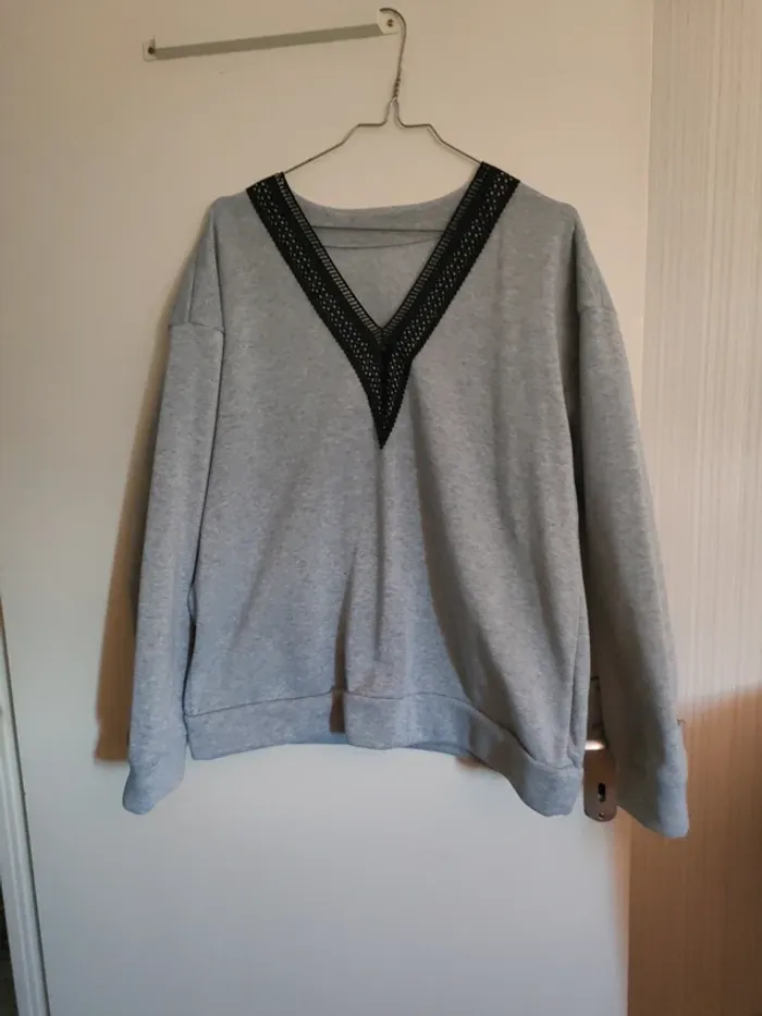 Sweat chaud col V