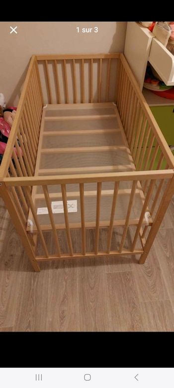 Lit bebe + matelas tinéo deux face et balancelle