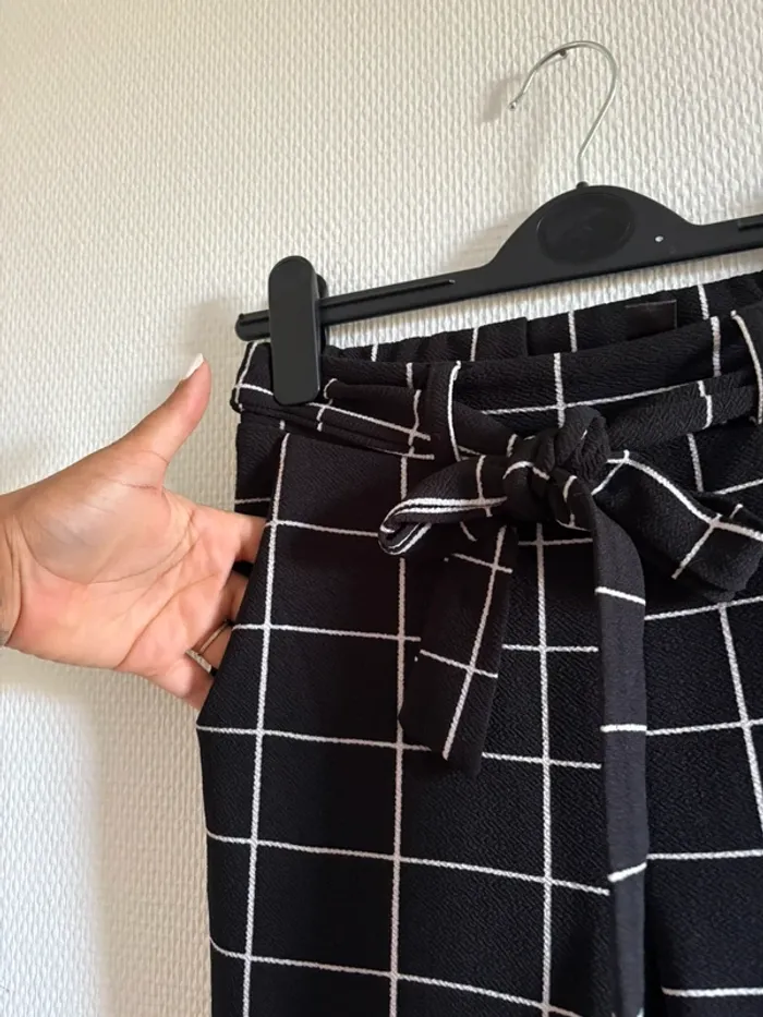 Pantalon slim noir à carreaux - photo numéro 4