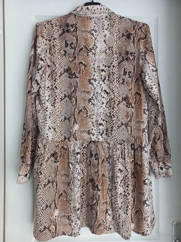 Robe taille 38 Stradivarius - photo numéro 2