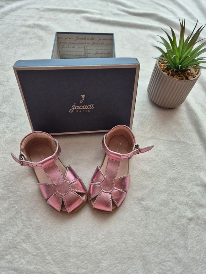 magnifiques chaussures d'été rose Jacadi
