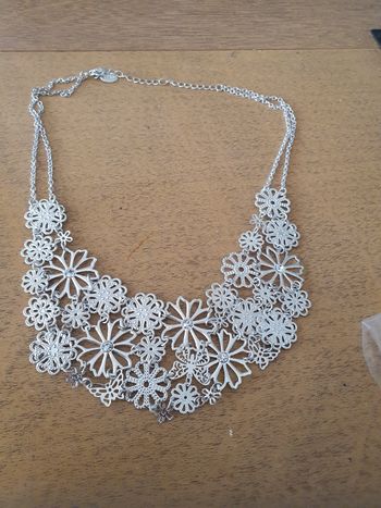 Très beau collier
