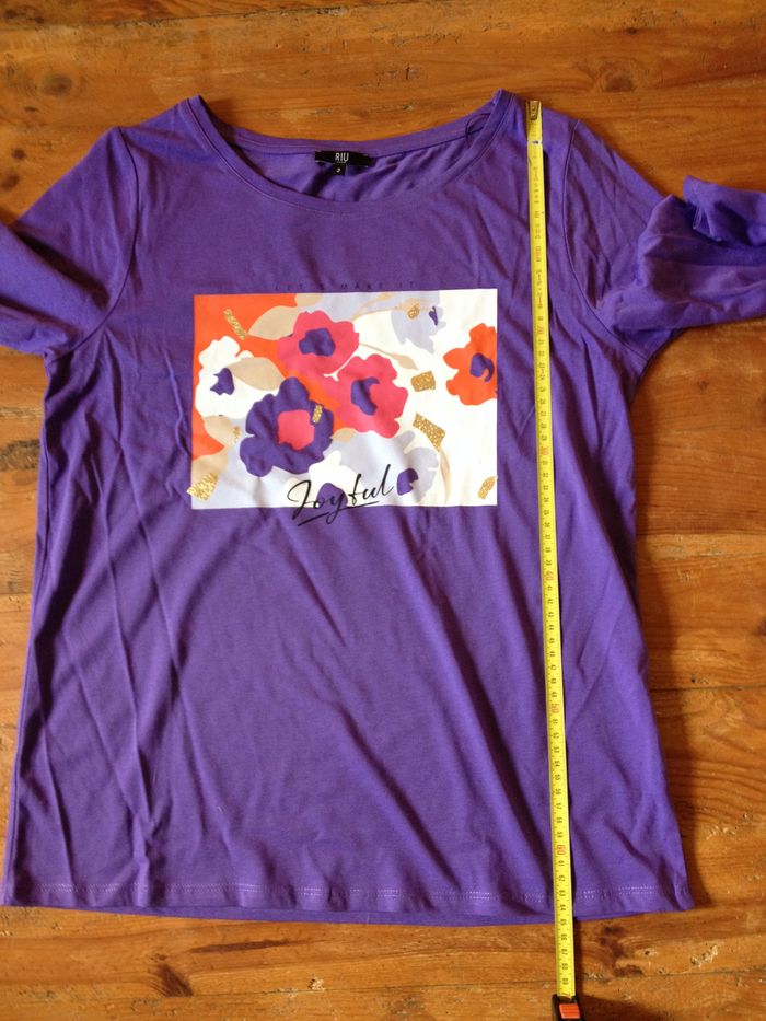 T shirt violet imprimé rectangle floral multicolore ✧ Riu Paris ✧ look féminin - photo numéro 4