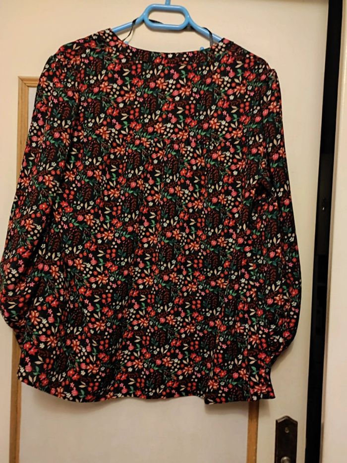 Chemisier - blouse fleurie - photo numéro 2