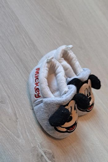 Chaussons bébé Mickey