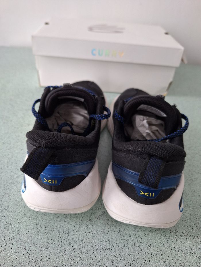 Baskets 38.5 Under Armour Curry 12 Dub. - photo numéro 4