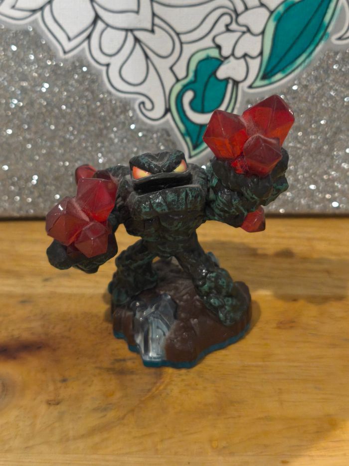 Figurine Skylanders Swap Force - Legendary Zoo Lou
Compatible Imaginators
Compatible toute console ( plateforme )