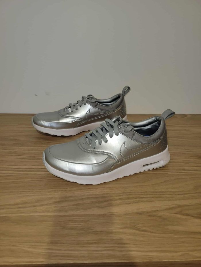 ✨ Nike Air Max argentées – Taille 39 (US 8 / UK 5.5 - photo numéro 3