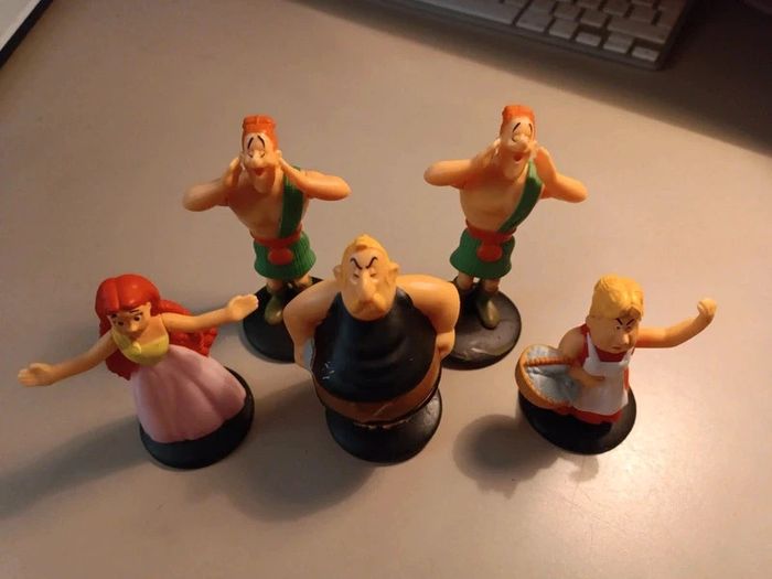 5 figurines Astérix McDonald's 2019