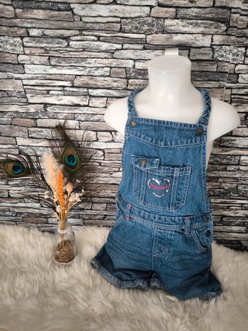 💙 Jolie salopette short en jean taille 8 ans 💙